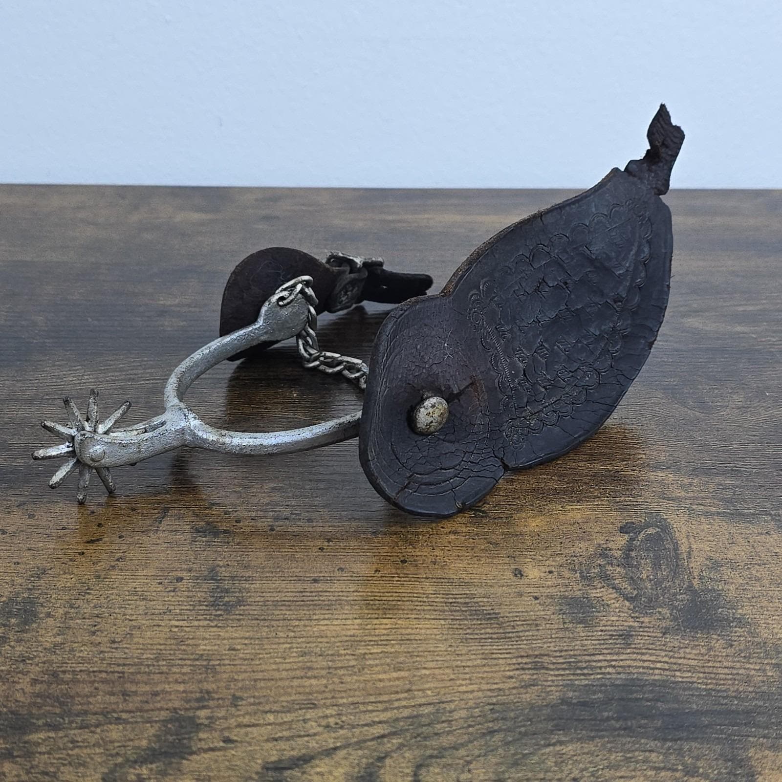 Lot De 2 éperons Cowboy Vintage - Déco Western 8 Points - Occasion