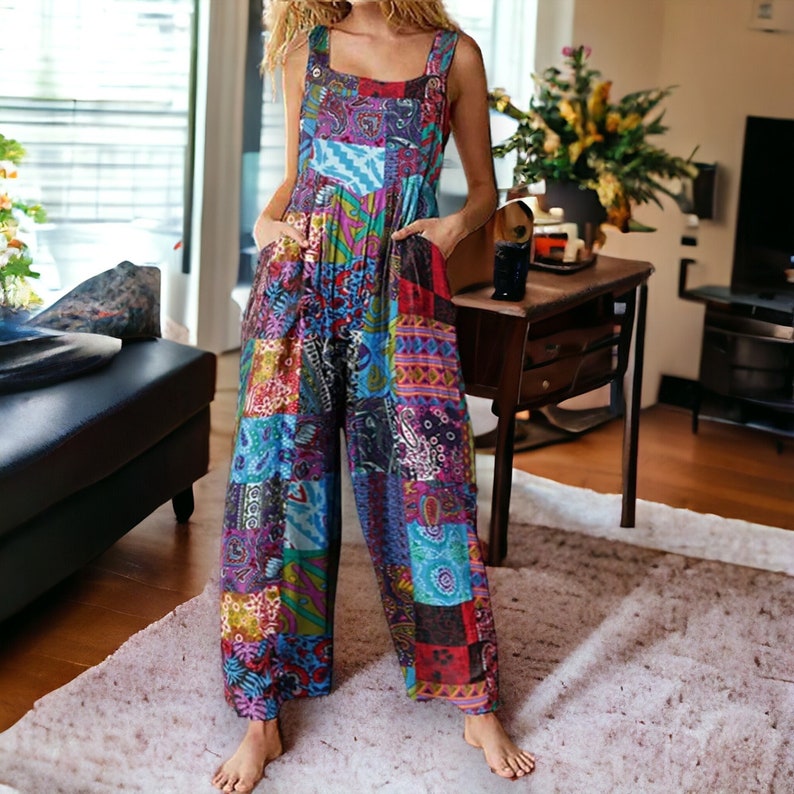 Salopette in cotone Boho, tuta con fondo a campana, salopette a gamba larga, pantaloni hippie boho, stampa celeste, tutine con bavaglino, anni '90, outfit unisex anni '70 Purple & Blue