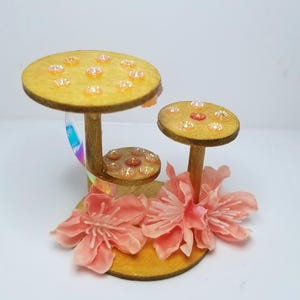 Jumping spider enclosure decor