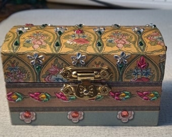 Small trinket chest, Owen Jones' Grammar of Ornament design