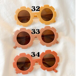 Kids Personalized Daisy Floral Sunglasses image 9