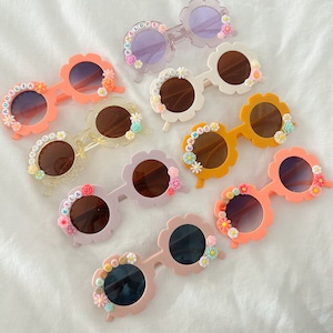 Kids Personalized Daisy Floral Sunglasses image 2