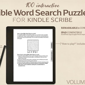 Pu&ograve; includere: Primo piano di un Kindle Scribe che mostra un cruciverba di parole della Bibbia. Lo schermo mostra una griglia di lettere con istruzioni su come giocare al gioco. Il testo "100 cruciverba interattivi della Bibbia per Kindle Scribe" &egrave; visualizzato nella parte superiore dell'immagine. Il testo "REMARKABLE 2 COMPATIBLE" e "IPAD COMPATIBLE" &egrave; visualizzato nella parte superiore destra dell'immagine. Il testo "VOLUME 1" &egrave; visualizzato nella parte inferiore destra dell'immagine.