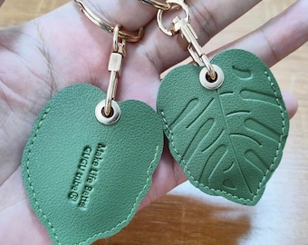 Leaf AirTag Holder Botanical Bag Charm Apple Tracker Case Plant Lover Gift Nature Inspired Purse Accessory Green Leaf Keychain