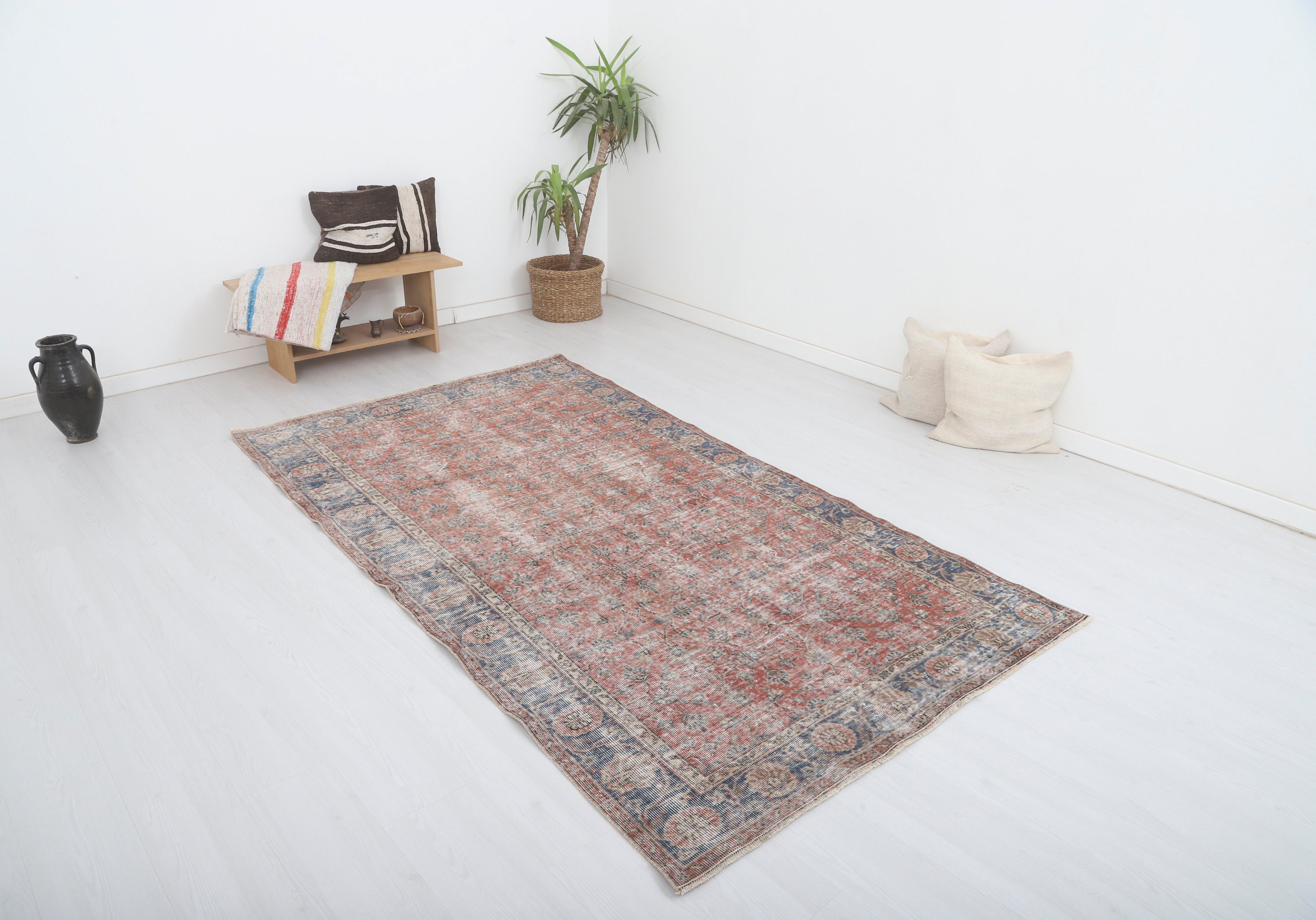5x9 Muted Rug,Anatolian Rug, Vintage Rug,Faded Rug,Turkish Vintage Rug,Vintage Turkish Rug,Wool Rug 5x9,Oushak Vintage Rug,Turkish Rug,7884