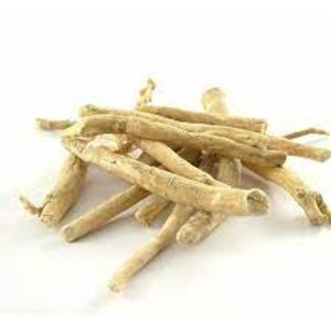 Puede incluir: Un mont&oacute;n de piezas secas, de color marr&oacute;n claro, con forma de ra&iacute;z de Ashwagandha, una hierba utilizada en la medicina tradicional.