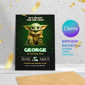Puede incluir: Una invitación de cumpleaños verde y negra con un personaje de dibujos animados de la franquicia Star Wars. La invitación dice "En una galaxia muy, muy lejana" y "George cumple cinco años".