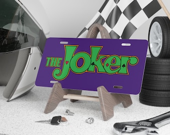 Plaque pour voiture avec logo Joker sur fond violet