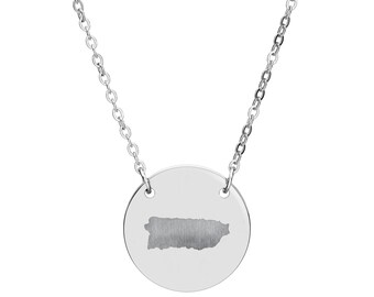 Collier circulaire en forme de carte du pays de Porto Rico (gravure)