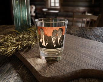 The Rat Pack , Dean Martin , Sammy Davis Jr. & Frank Sinatra vintage Shot Glass en couleur - Oeuvres d'art originales