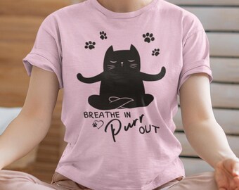 おもしろヨガ猫Tシャツ：息を吸って喉を鳴らして禅Tシャツ