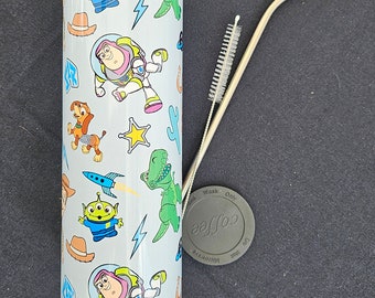 トイストーリー 20オンス ステンレススチール | かわいいトイストーリーキャラクタータンブラー | ディズニータンブラー | ウッディとバズのタンブラー