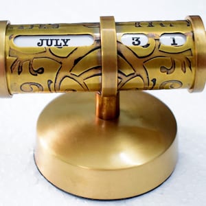 Ewiger Tischkalender aus Messing im Antik-Stil - handgefertigtes Vintage-Bürodekor