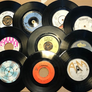 10 X Vintage Vinyl 7 inch records for arts and crafts, DIY projects. 7&quot; singles