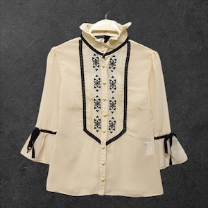 Y2k vintage sheer embroidered blouse 3/4 sleeve with ruffle collar and open-back detail – Japanese brand RYU mori kei shoujo style year 2000