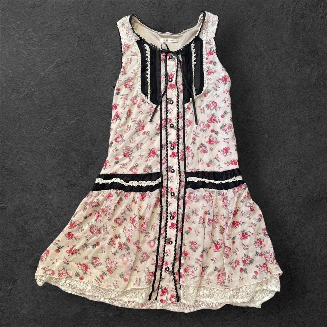 Axes Femme Rare Vintage Floral Lace Dress With Black Ribbon and Button Details - Etsy Axes Femme Rare Vintage Floral Lace Dress With Black Ribbon and Button Details - Etsy