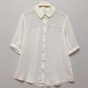 Japanese vintage blouse with lace panel and scallop detail