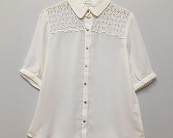 Japanese vintage blouse with lace panel and scallop detail