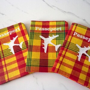 Protège passeport en madras, Protège passeport personnalisé , Étuis passeport personnalisables.