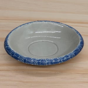 Vintage LOOMCO Blue Spongeware Soap Dish, Mid Century Bathroom Decor, Gray Ceramic with Cobalt Blue Spatterware Border, 5&quot; Wide