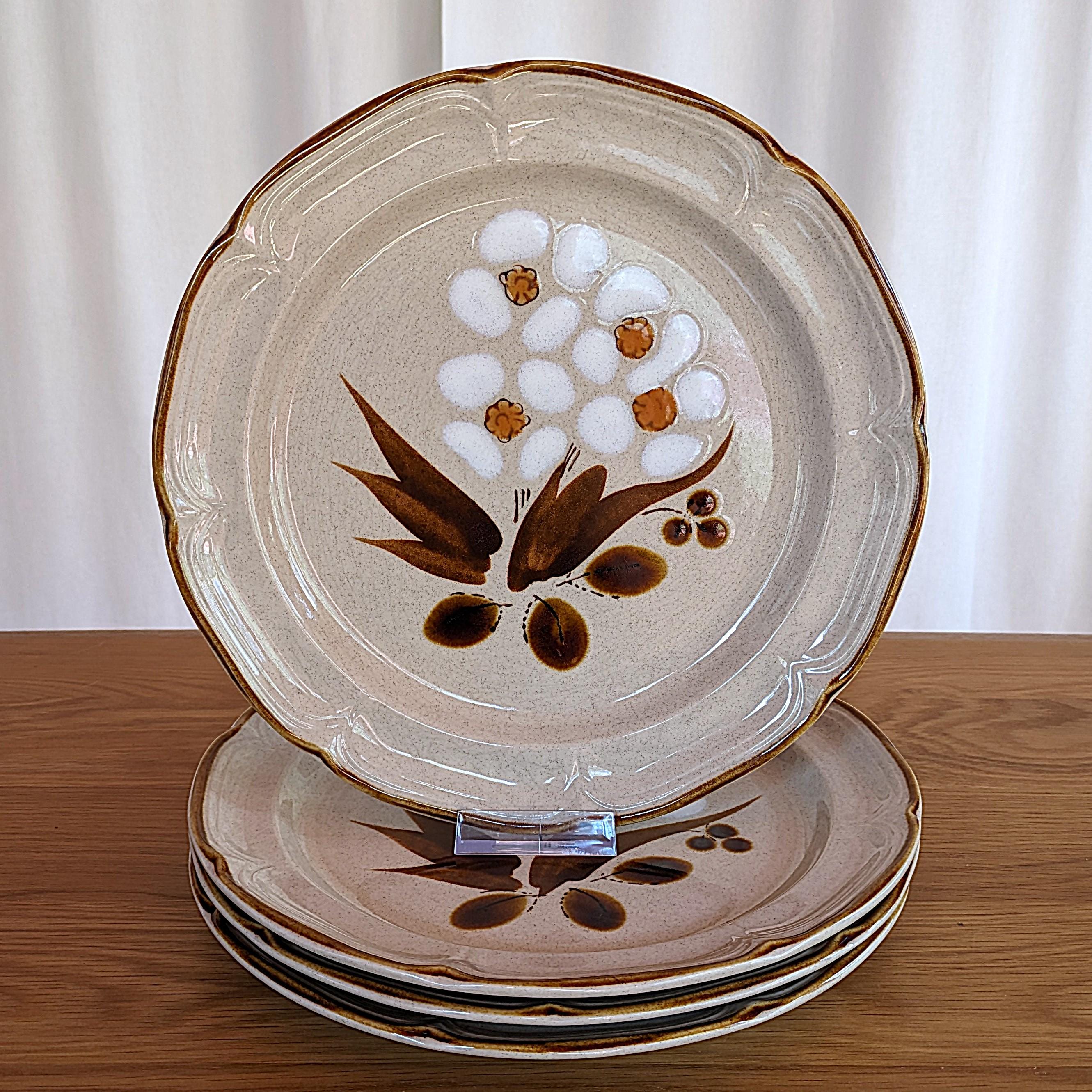 Vintage 1970's Hearthside Castlewood 10.5” Dinner Plates - Set of