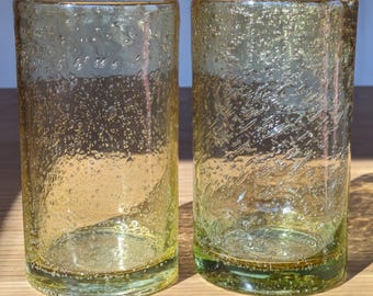 Vasos vintage de vidrio soplado amarillo, decoración de bar de mediados de siglo, juego de 2