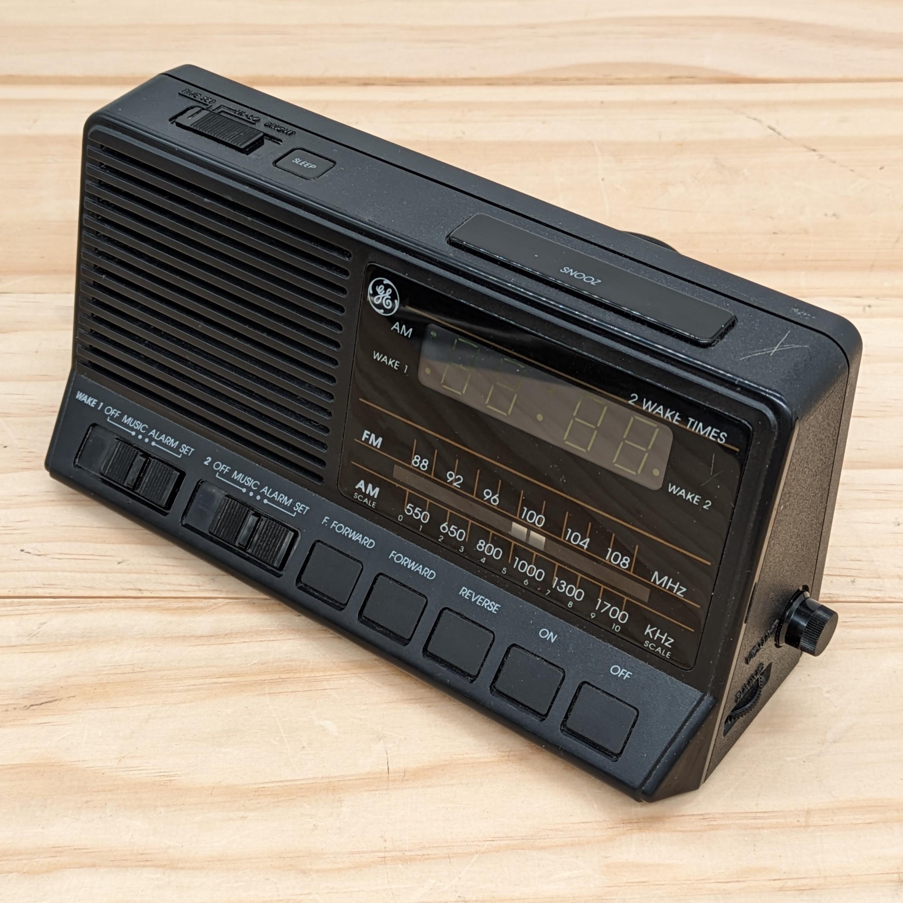 Vintage GE 7-4648B Black Digital AM/FM Alarm Clock Radio, Dual