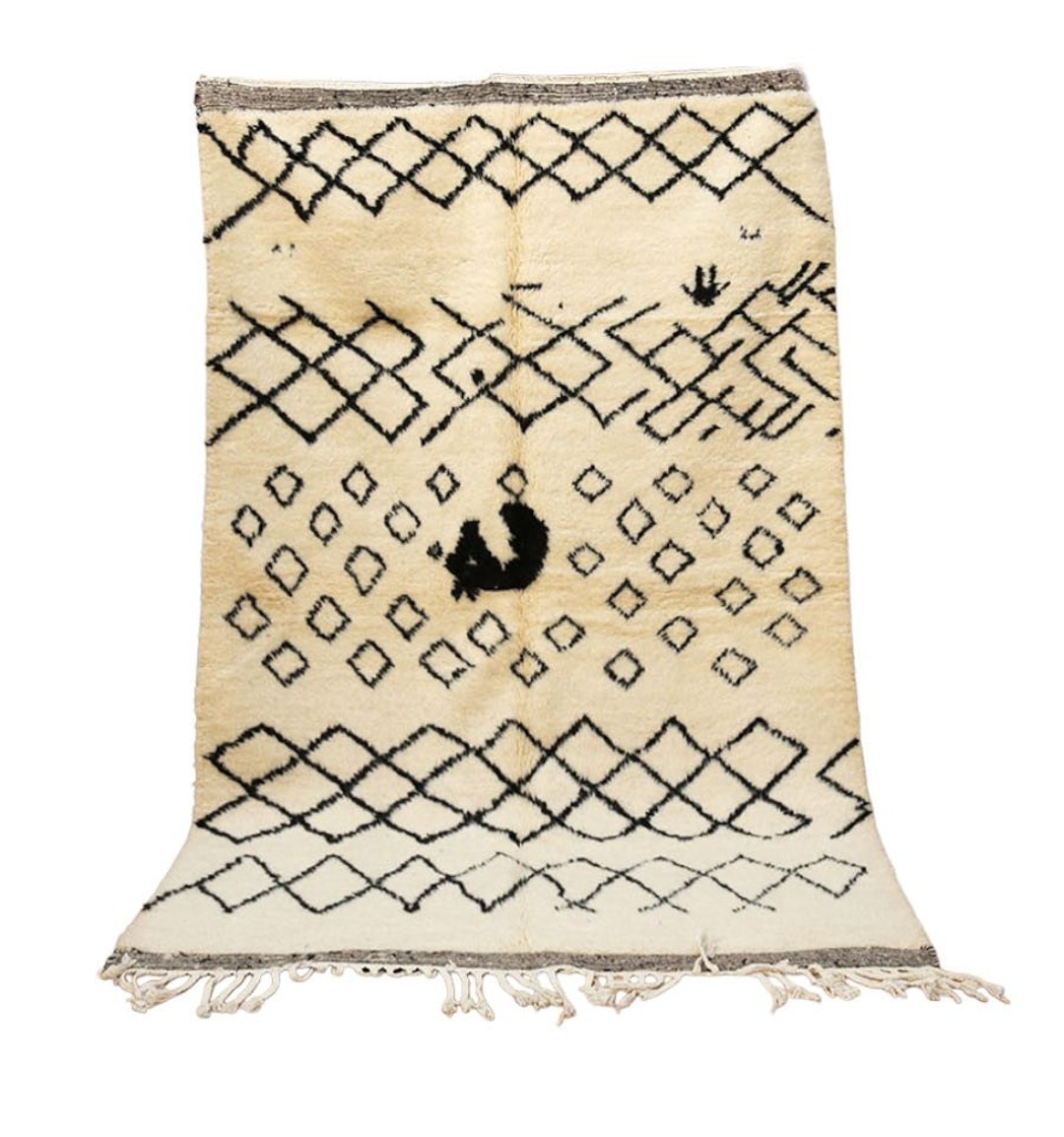 New 2023 Moroccan Black and White Moroccan Tasseled Beniourain Rug Etsy