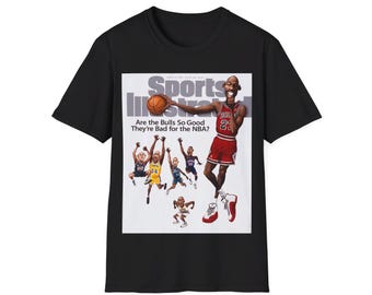 Könnte beinhalten: Schwarzes T-Shirt mit einem Aufdruck eines Basketballspielers, der einen Basketball hält, und dem Text "Sports Illustrated" und "Are the Bulls So Good They're Bad for the NBA?"