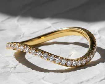 Round Cut Moissanite Ring+, 14k Solid Yellow Minimalist Curve Half Eternity Ring, Dainty Wavy Diamond Band, Stackable Birthday Gift