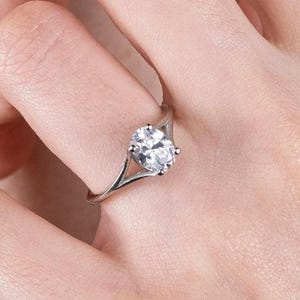 1.5CT Oval Cut Oval Engagement Ring, Dainty Ring, Promise Ring, Oval Cut Wedding Ring Oval Solitaire Ring Engagement Ring for Women