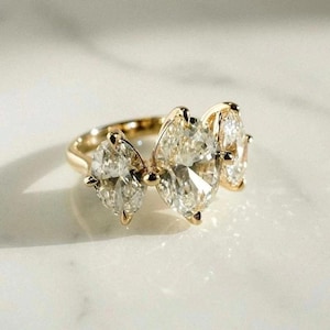 2 CT Oval Moissanite Anniversary Ring, Three Stone Oval Cut Engagement Ring 14K Gold Wedding Ring, Proposal Ring