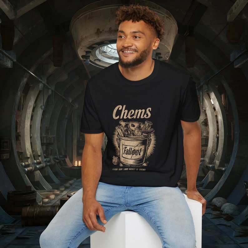 Bucket of Chems Unisex Gildan 64000 Softstyle T-Shirt / Fallout Fan Art Bild 7