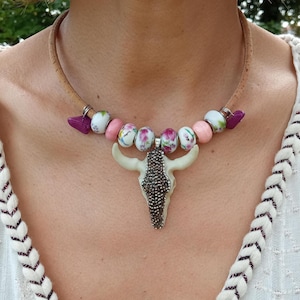Strass Büffelkopf Halskette, Florale Keramikperlen, Korkschnur / Gargantilla / Kragen / Complemento / Regalo