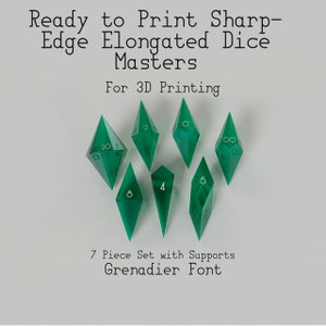 Puede incluir: Un conjunto de siete dados alargados verdes con los números 4, 6, 8, 12 y símbolos de infinito. Los dados están listos para imprimir con soportes y utilizan la fuente Grenadier.