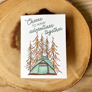 Carte de voeux de camping / Carte de voeux de tente aquarelle peinte à la main / Carte de mariage sur le thème de l'aventure / À bientôt pour de nombreuses aventures ensemble