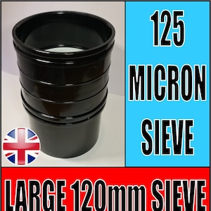 Może przedstawiać: Czarne plastikowe sito o średnicy 120 mm z siatką o rozmiarze 125 mikronów. Sito jest ułożone jedno na drugim. Tekst "125 MICRON SIEVE" jest biały na niebieskim tle. Tekst "LARGE 120mm SIEVE" jest biały na czerwonym tle.