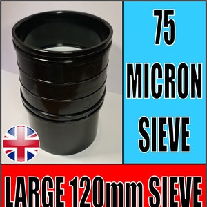 Może przedstawiać: Czarne plastikowe sito o średnicy 120 mm z siatką o rozmiarze 75 mikronów. Sito jest przeznaczone do filtrowania cieczy.