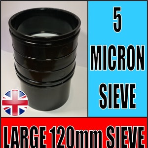 Może przedstawiać: Czarne plastikowe sito o średnicy 120 mm z filtrem 5 mikronów. Sito jest przeznaczone do filtrowania cieczy.