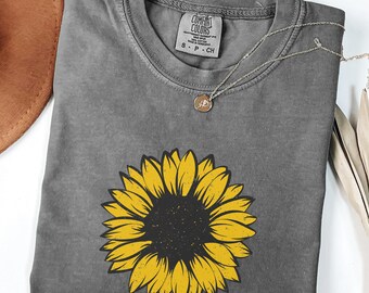 Vintage Sunflower Shirt, Floral Gift Tee, Garden Flower T-Shirt, Women Summer Shirt, Sunflower Tshirt, Sunshine Floral Tee, Sunflower Shirts