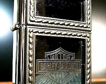 Seltenes 2004 Harley Davidson Spiegel Seil Border Bar & Shield Zippo Feuerzeug