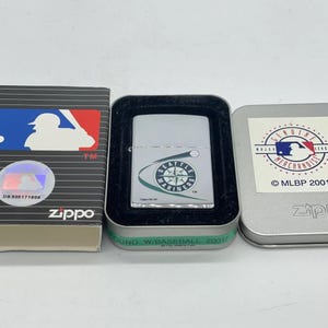 Rare 2001 ZIPPO Seattle Mariners High Polished Chrome Lighter MINT