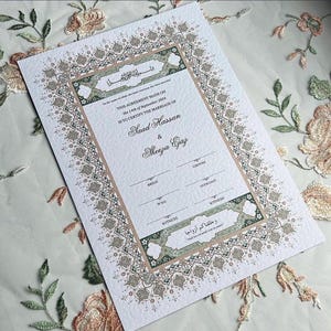 A4/A3 Nikkah-certificaat ~ trouwpen met veren ~ certificaathouder ~ witte gehamerde kaart