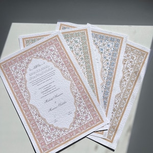 A4/A3 pastel Nikkah-certificaat ~ trouwpen met veren ~ certificaathouder ~ witte gehamerde kaart