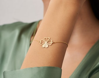 Four Leaf Clover Initial Bracelet - Heart Shape Leaves Bracelet - Clover Bracelet - Good Luck Bracelet - Perfect Christmas Gift For Her