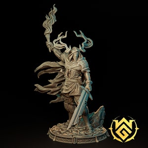 Hedge Knight - Human Fighter Miniature - 28mm/32mm/75mm/150mm Scale Unpainted Resin Figure