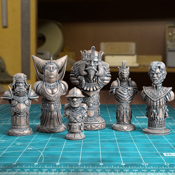 Fantasy Human Chess Set - 32 Detailed Chess Pieces - 3D Printed in Resin - TytanTroll Miniatures - Unpainted Figures