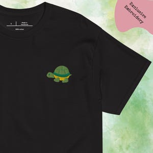 Embroidered Turtle Unisex T-Shirt – Minimalist Cute Animal Tee – Exclusive Turtle Embroidery – Ocean/Nature Lover Gift – 100% Cotton