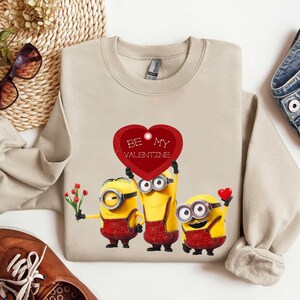 Minion sweatshirt womens shop