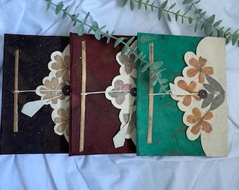 Handgemachtes Lokta Papier Journal, Getrocknete Blätter, Blanko Notizbuch